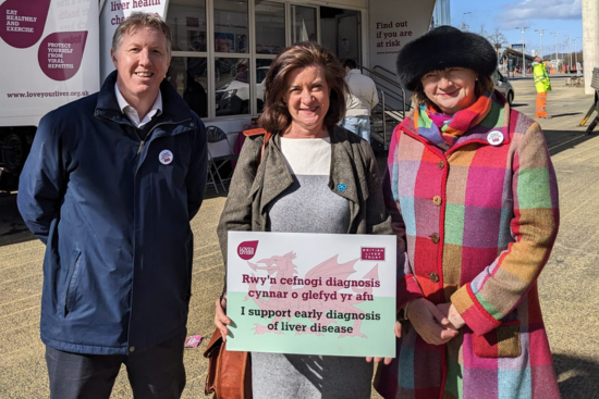 Love Your Liver visits the Senedd Cymru