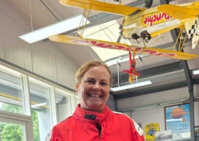 1,000ft-high wing walk is a breeze for thrill-seeker Tracy